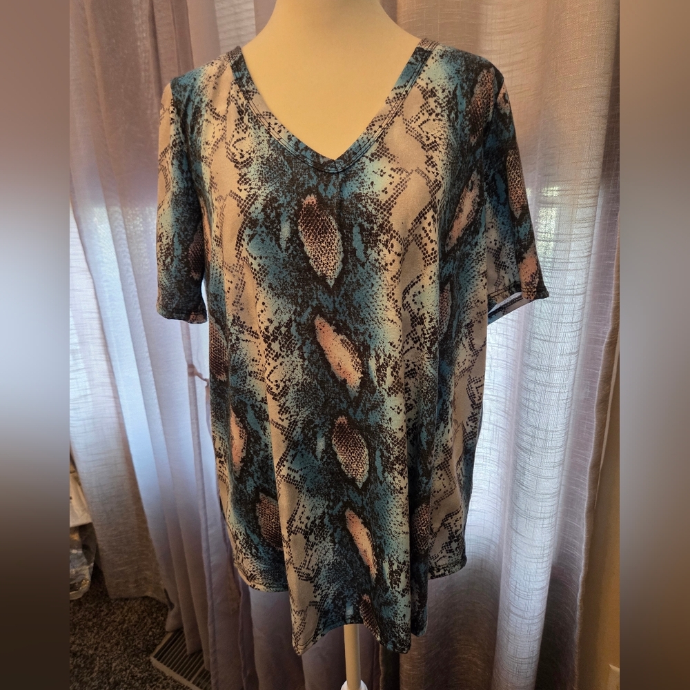 BiBi Multicolor Snake Skin Print V-Neck Blouse